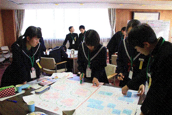 写真5：中学生まちづくり会議風景