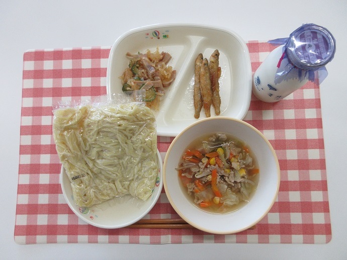 献立:中華めん 牛乳 塩ラーメン ☆わかさぎから揚げの南蛮だれかけ 春雨の酢の物
